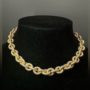 VTG Tara Fifth Avenue 15” Choker Necklace Gold Tone Textured Rolo Chain